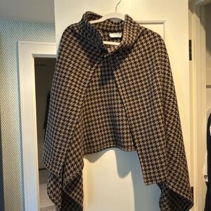 Hugo BOSS Black and Tan Houndstooth Cape
